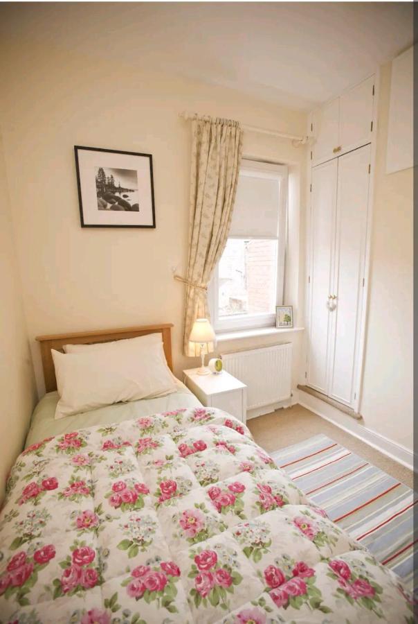 Cosy Little Home Just Outside York City Walls Bagian luar foto