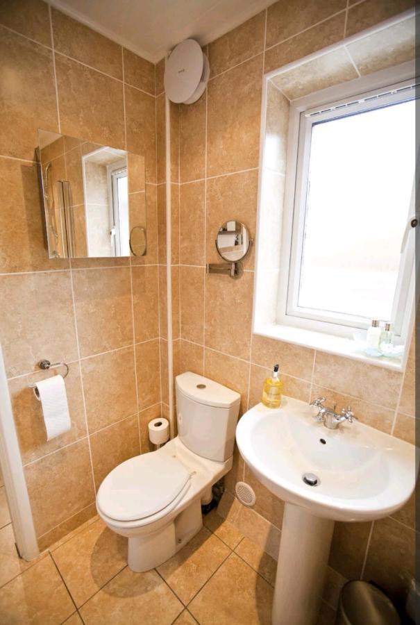 Cosy Little Home Just Outside York City Walls Bagian luar foto